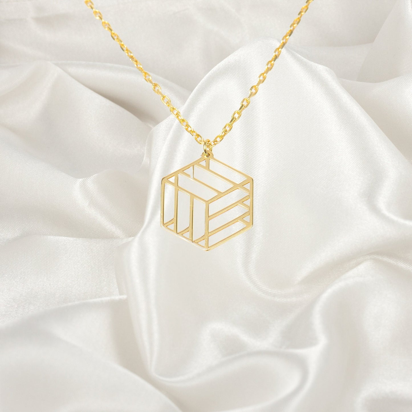 Cube Necklace, Dainty cube Necklace, Minimalist Necklace, Geometric Necklace, Cube Pendant, Tiny Cube Necklace, Maths Teacher Gift Idea