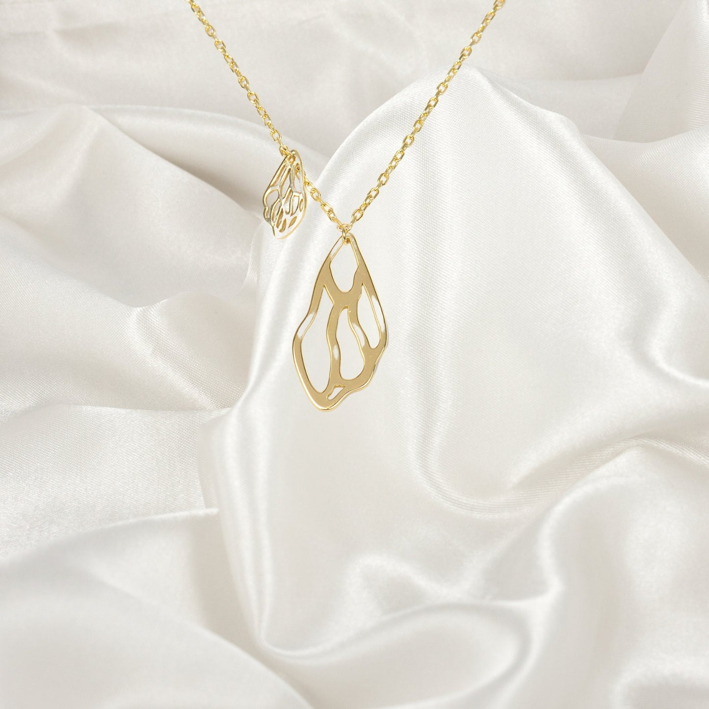 Double Seashell Necklace, Mother and Daughter, Mommy and Me, Layering Necklaces, Minimalist Necklace, Boho Necklace, Seashell Jewellery Gift