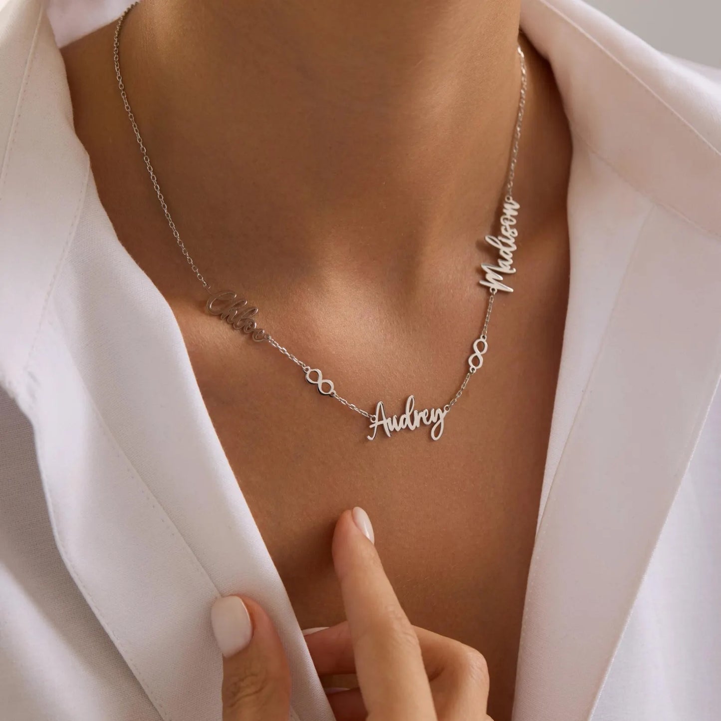 Custom Name Necklace, Heart Pendant Necklace, Dainty Name Necklace, Birthday Gift for Her